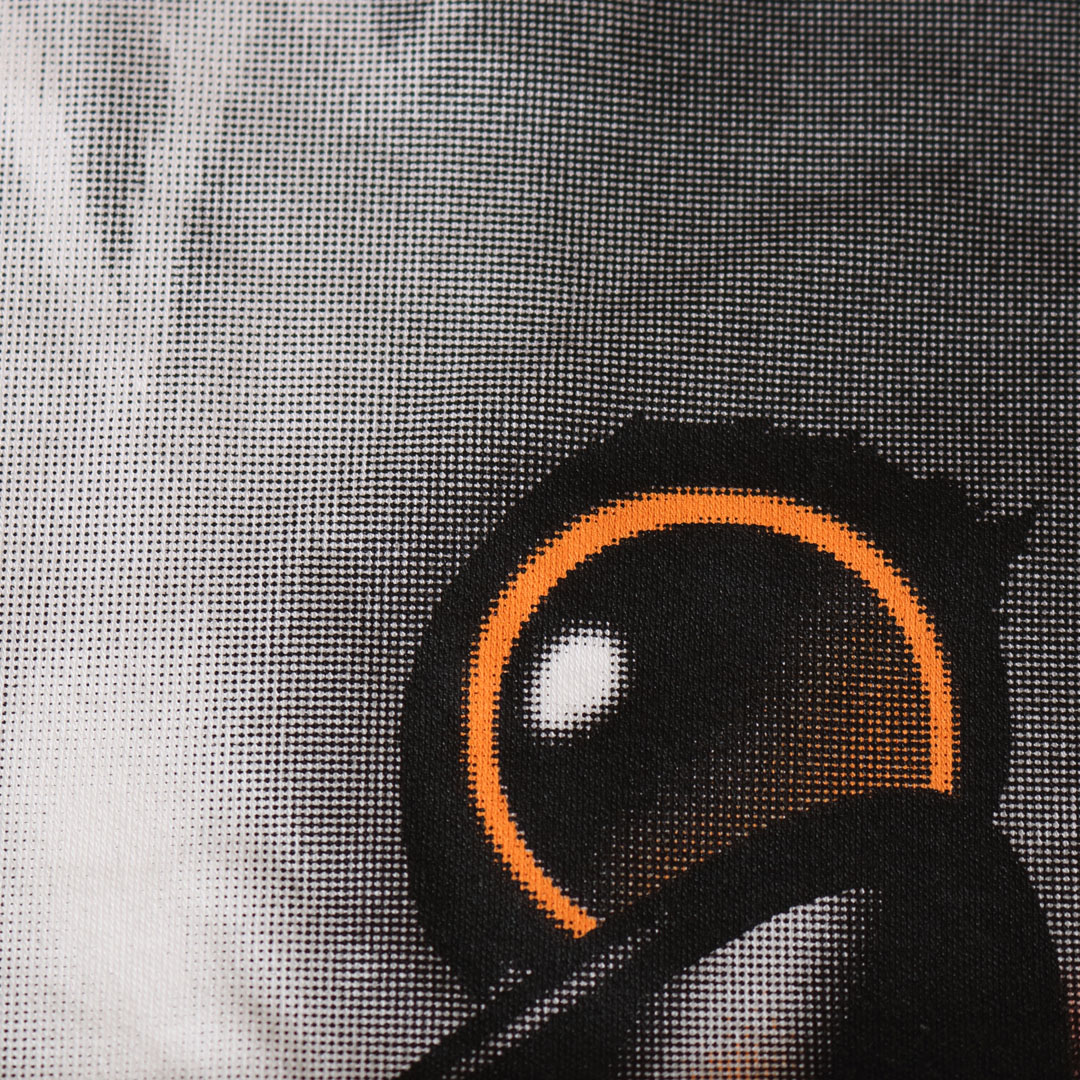 正面局部網版網點印花